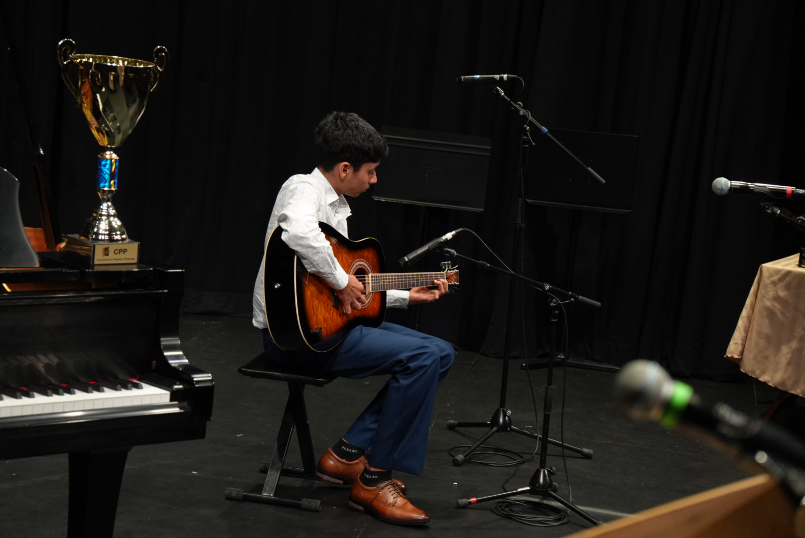 Guitar lessons for kids at SYNERGY